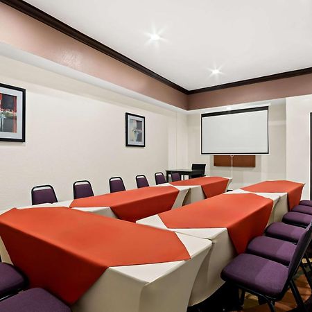 Best Western Plus Rockwall Inn & Suites Экстерьер фото