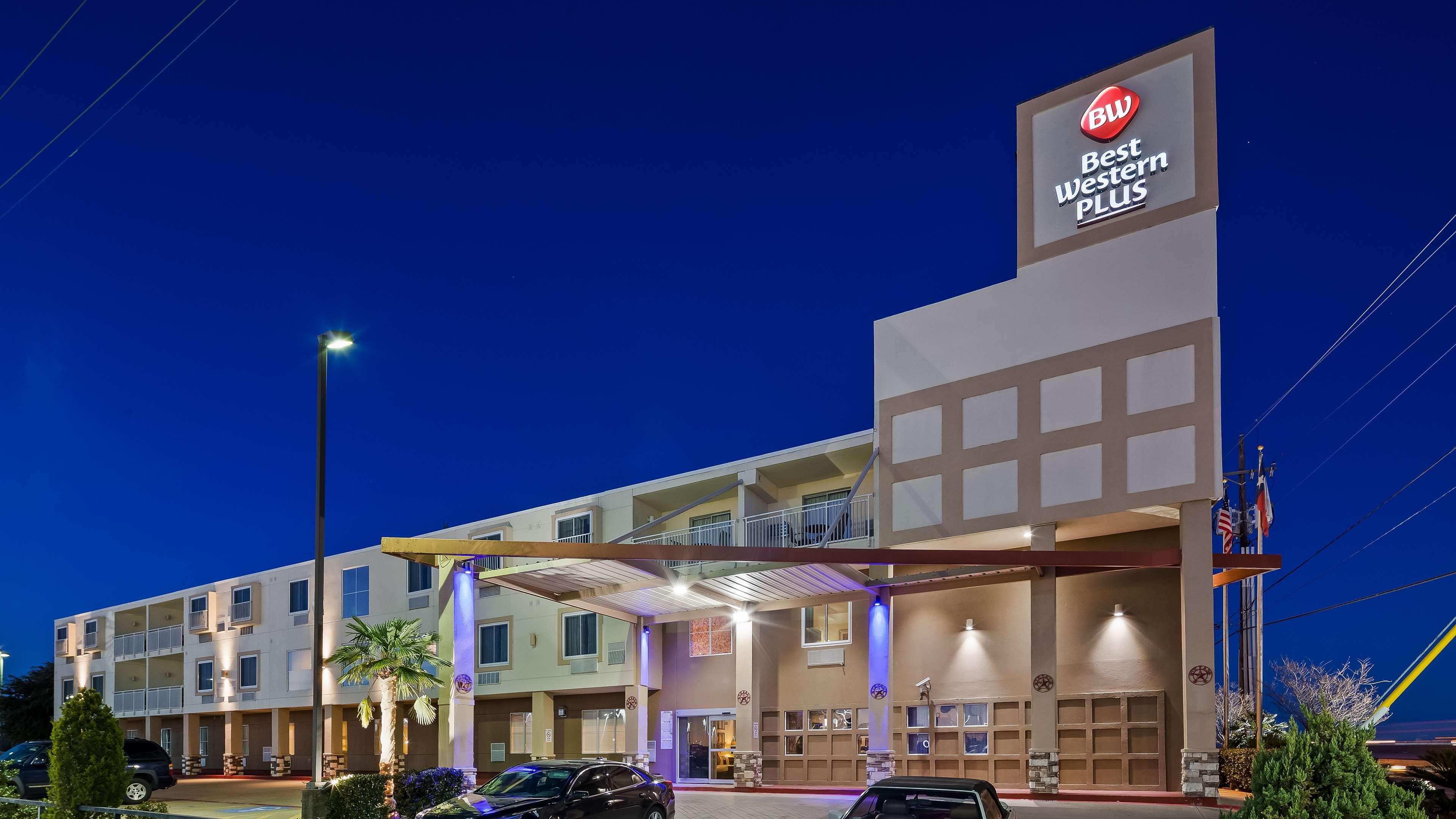 Best Western Plus Rockwall Inn & Suites Экстерьер фото