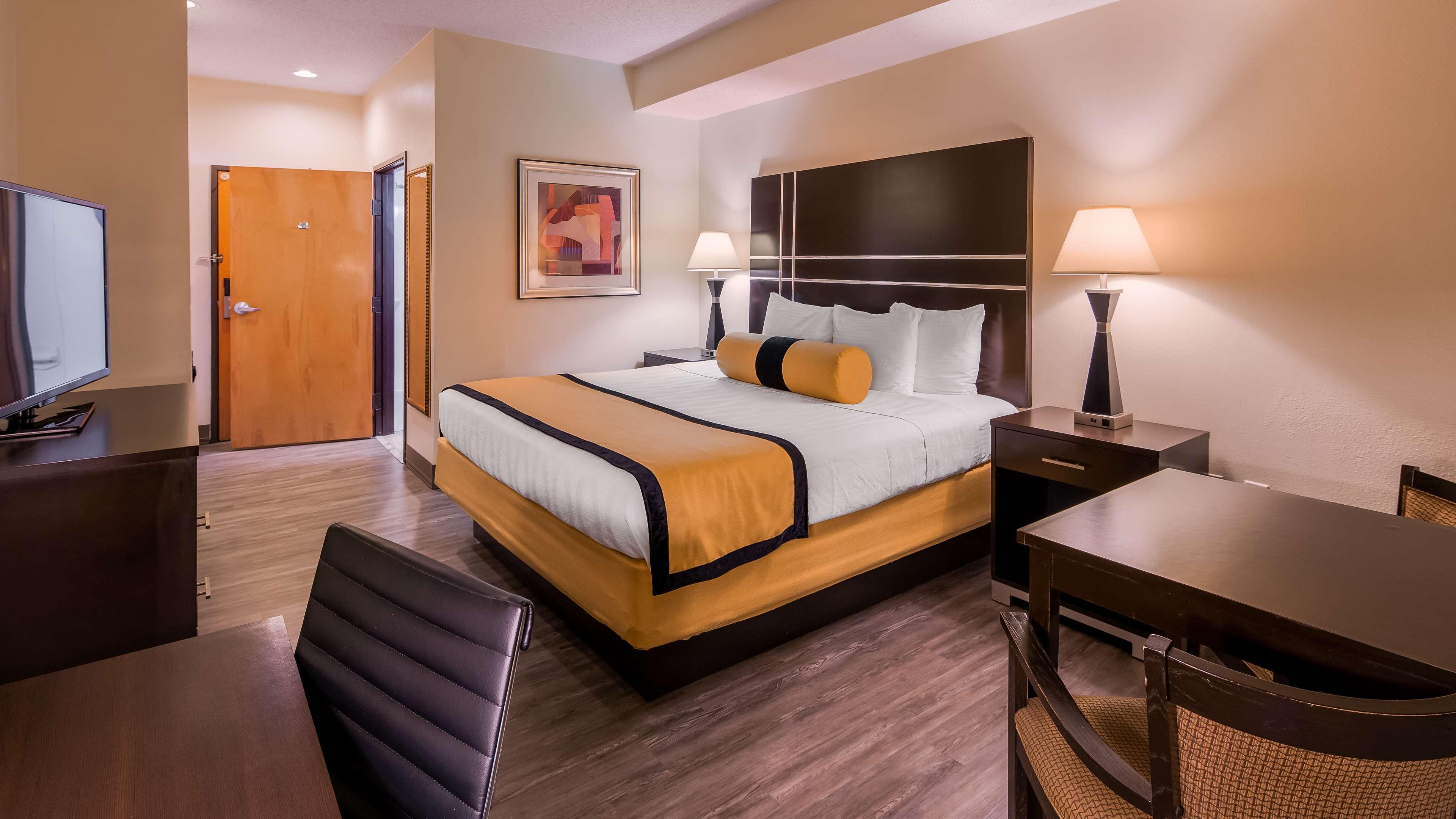 Best Western Plus Rockwall Inn & Suites Экстерьер фото