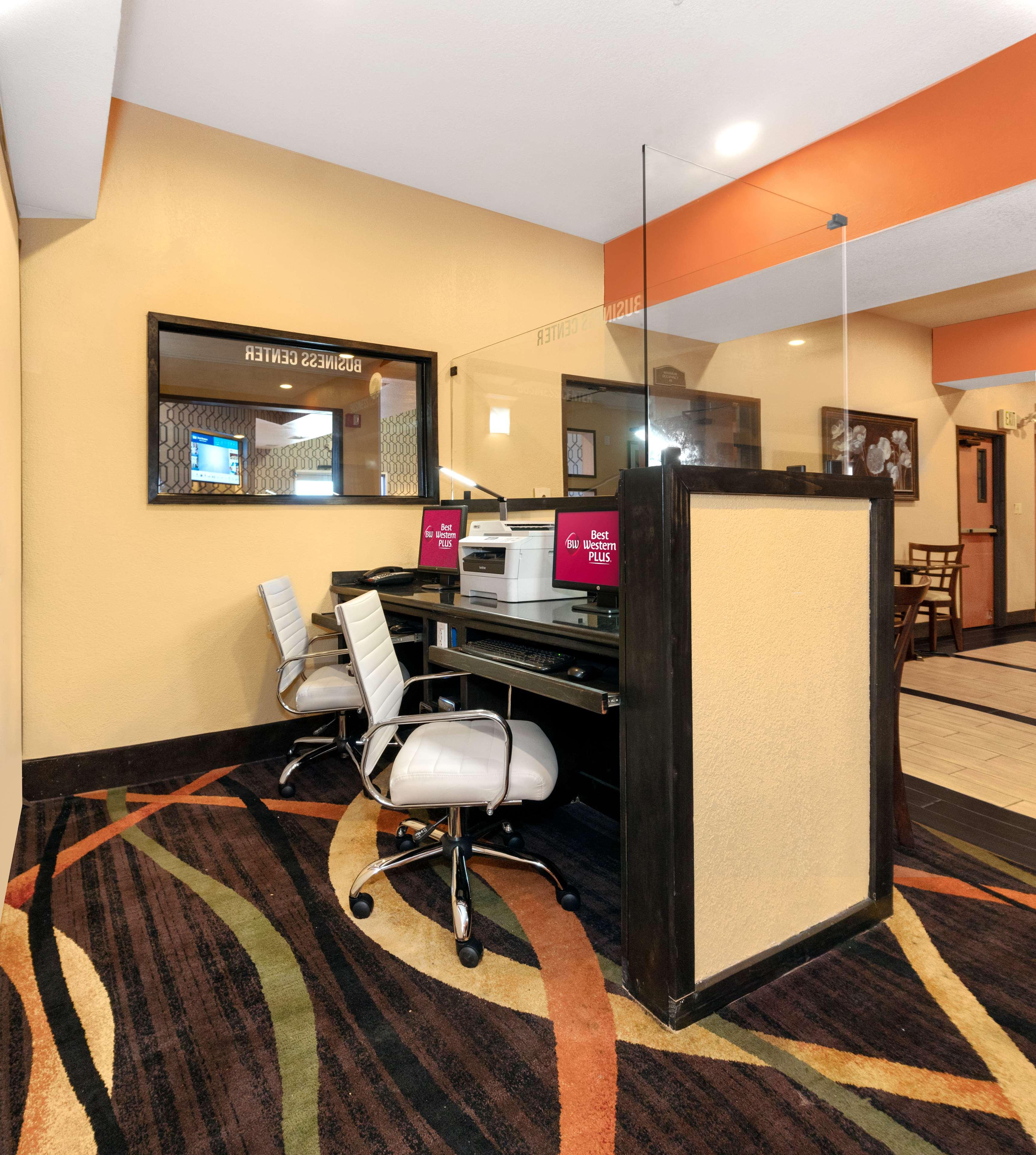 Best Western Plus Rockwall Inn & Suites Экстерьер фото