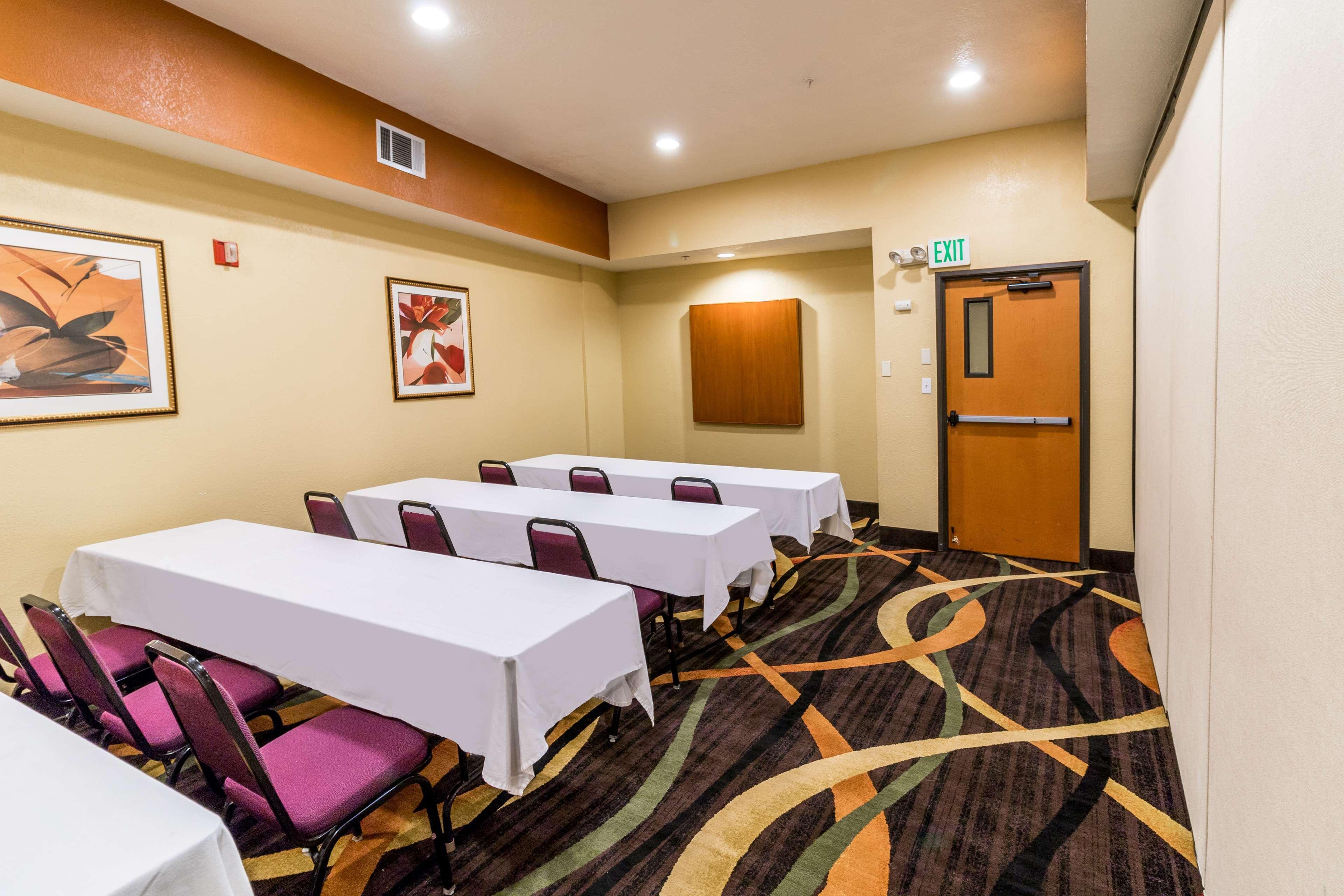 Best Western Plus Rockwall Inn & Suites Экстерьер фото