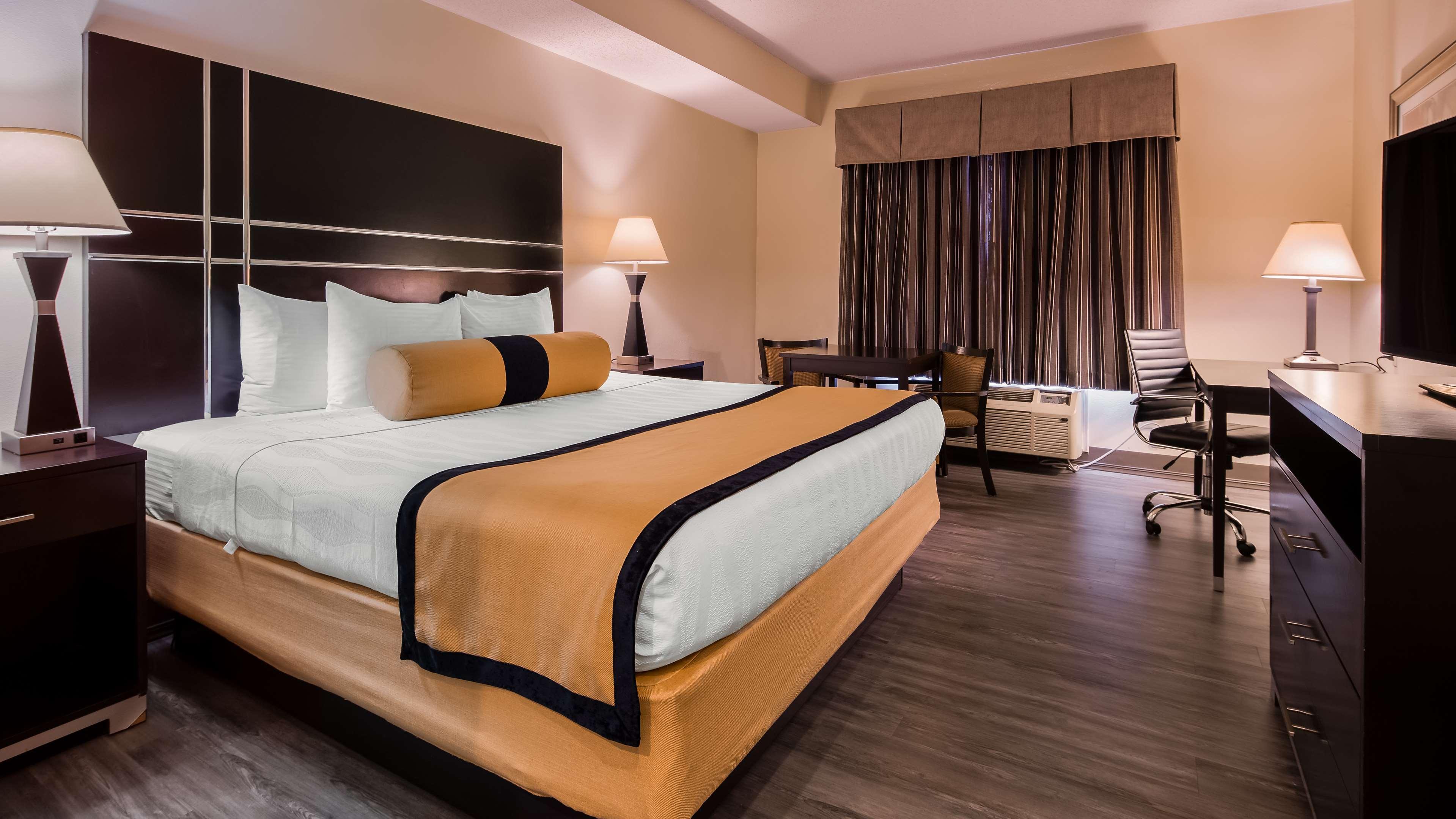 Best Western Plus Rockwall Inn & Suites Экстерьер фото