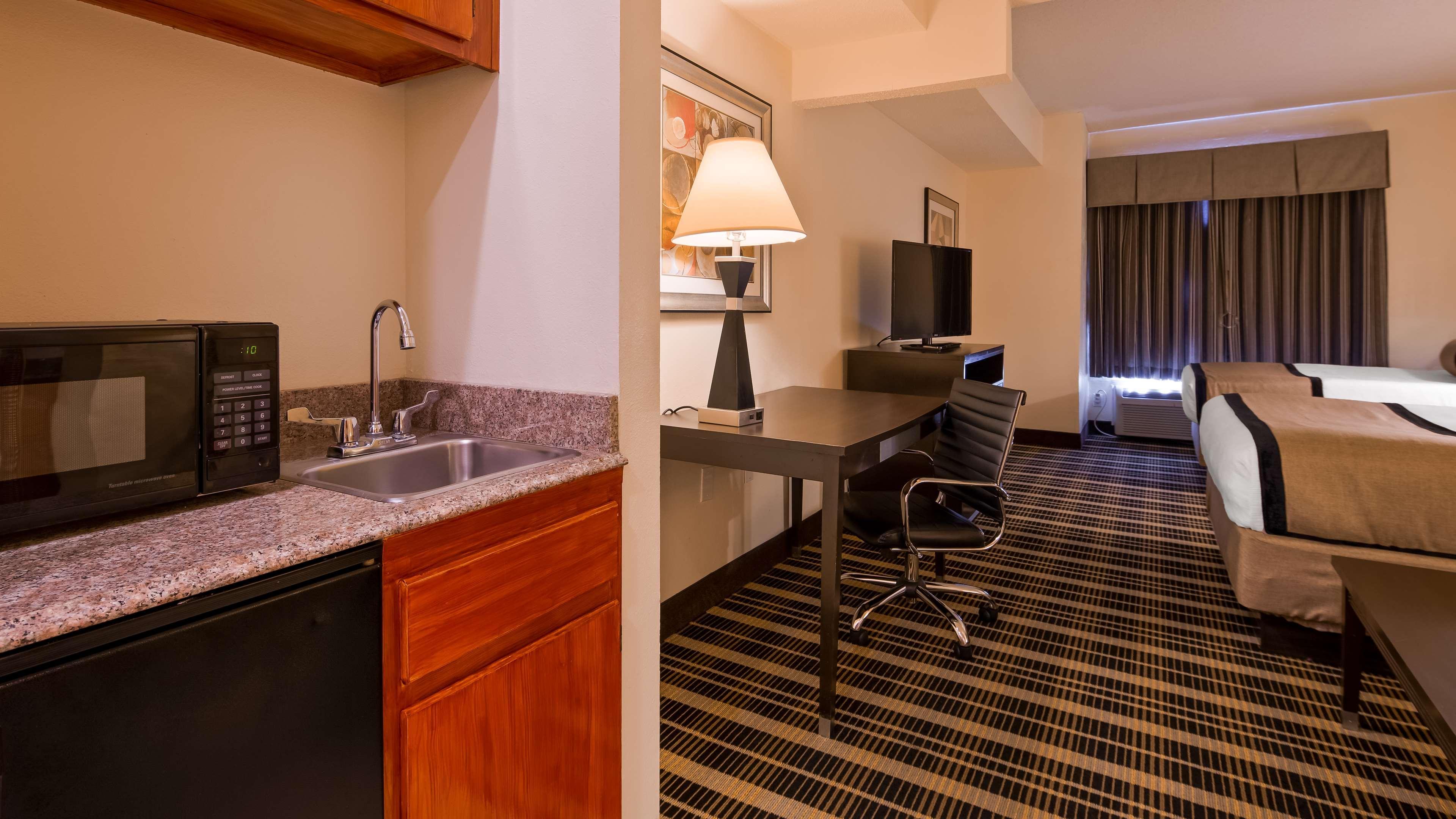 Best Western Plus Rockwall Inn & Suites Экстерьер фото
