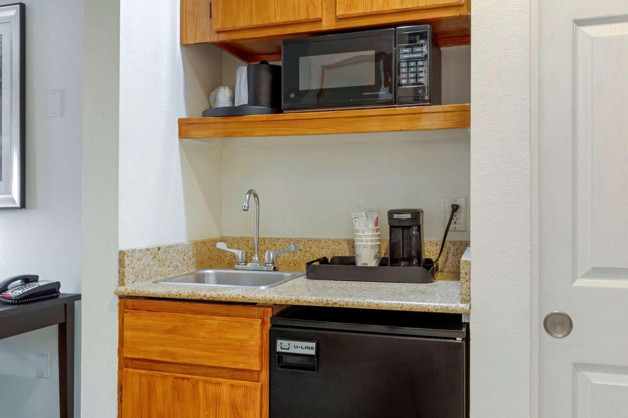 Best Western Plus Rockwall Inn & Suites Экстерьер фото