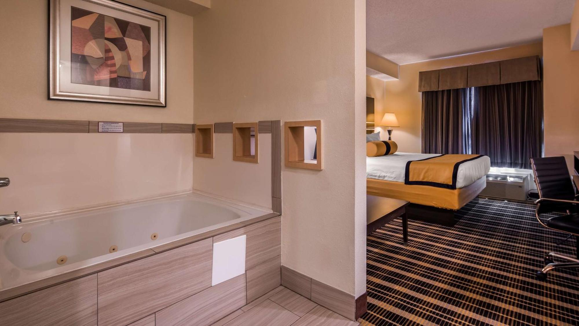 Best Western Plus Rockwall Inn & Suites Экстерьер фото