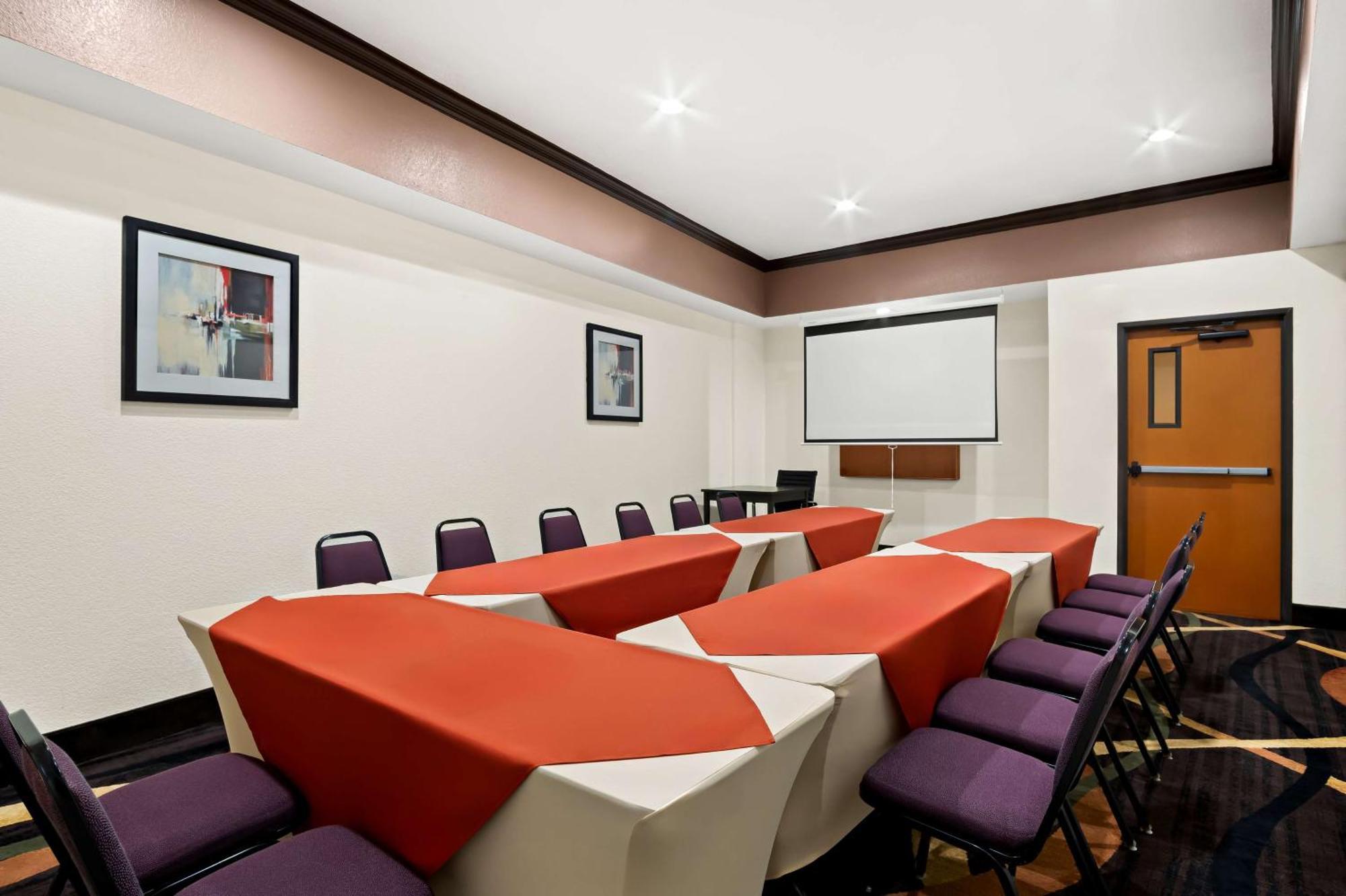 Best Western Plus Rockwall Inn & Suites Экстерьер фото